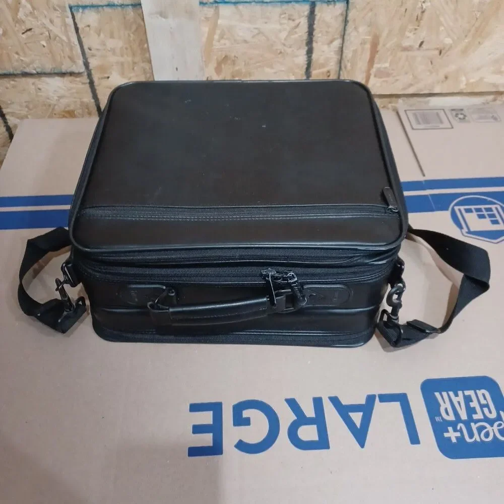 Vtg Targus Universal Notebook Case Briefcase Laptop Bag Shoulder Strap 14x12x7